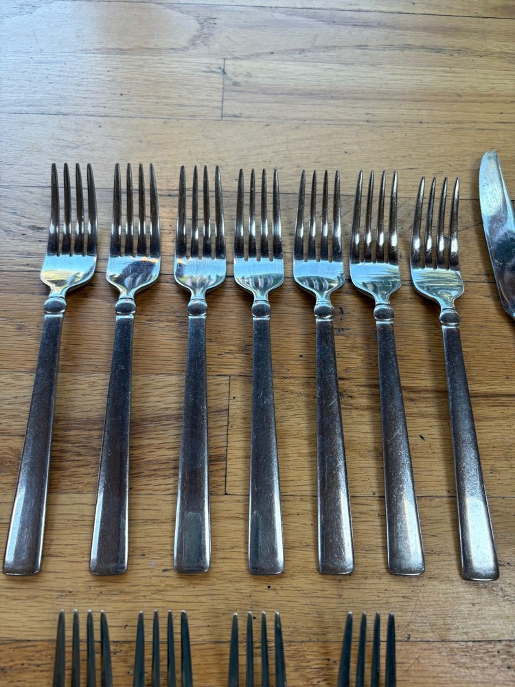 Vintage Oneida ATTALIA Pattern 35-Pc Flatware Set Stainless 18/0 Replacement