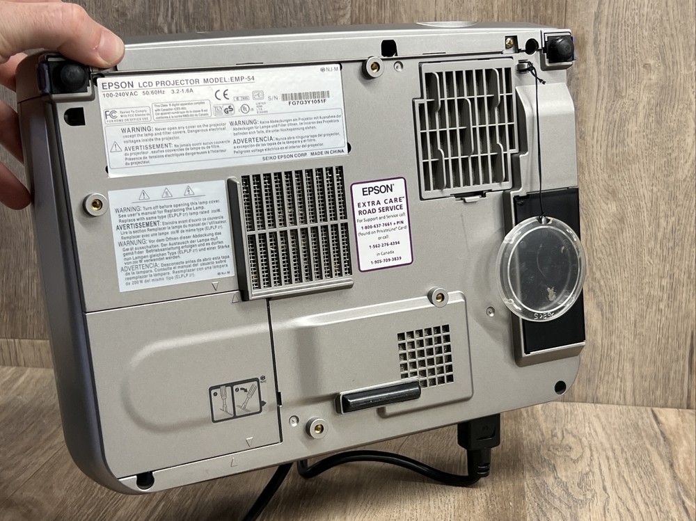 Epson PowerLite 54C 3 LCD Projector & Case EMP-54 Model