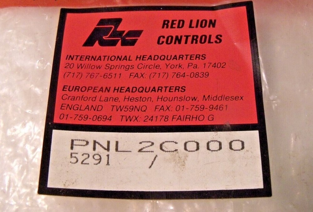 NIB Red Lion PNL2C000 Single Cut-Out Panel for Model SCD Counters