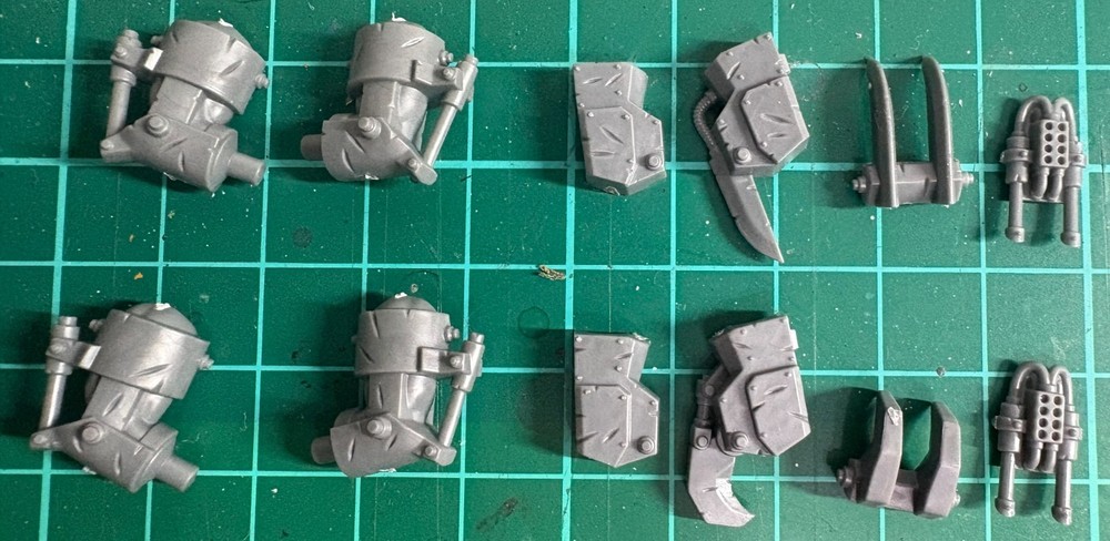 Ork Meganobz Arms & Weapons Mega Bits Bundle – Power Klaws Shootas Sawz Kitbash