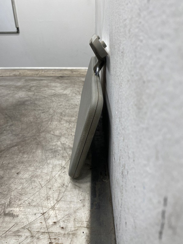 Volvo VNR Visor (654-10875)