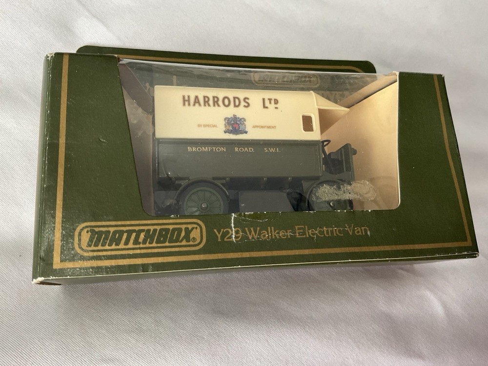 Boxed Matchbox x 2 Plus Corgi Unboxed x 5