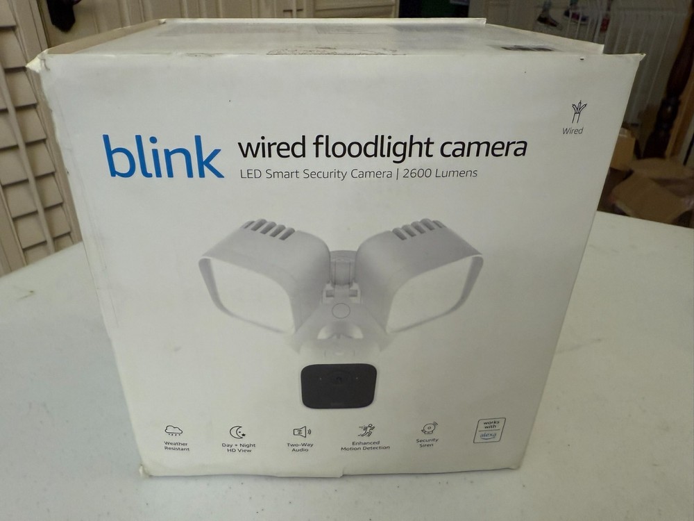 *Blink* Wired Floodlight Camera In White In Box