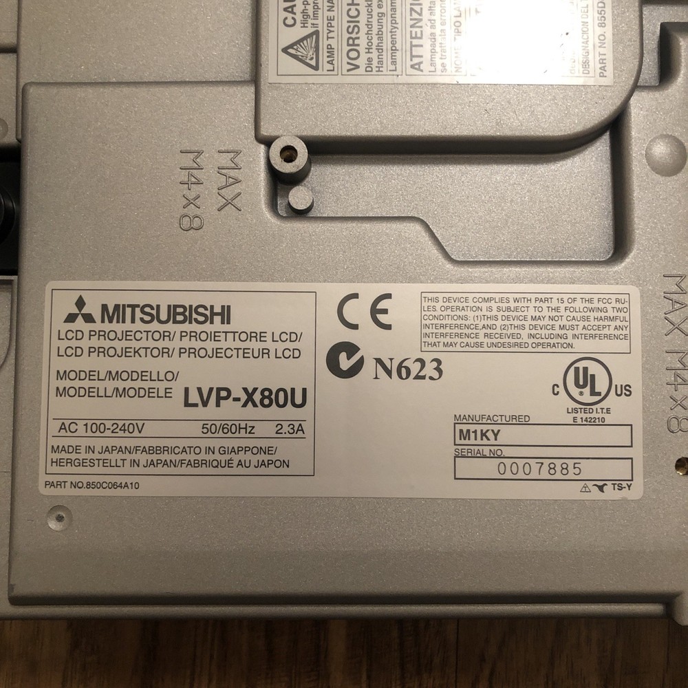 Mitsubishi LVP-X80U LCD Projector Multimedia Video Computer