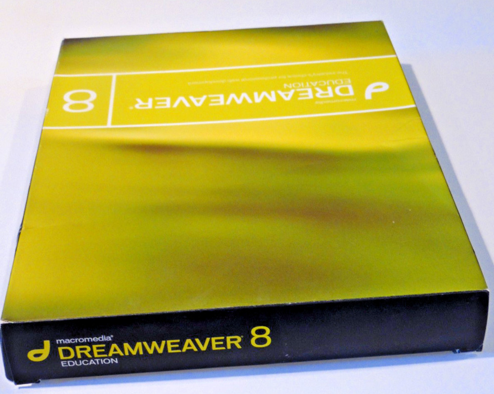 Macromedia Dreamweaver 8 * EDUCATION Version * CD-ROM Win XP/Mac - Used in Box