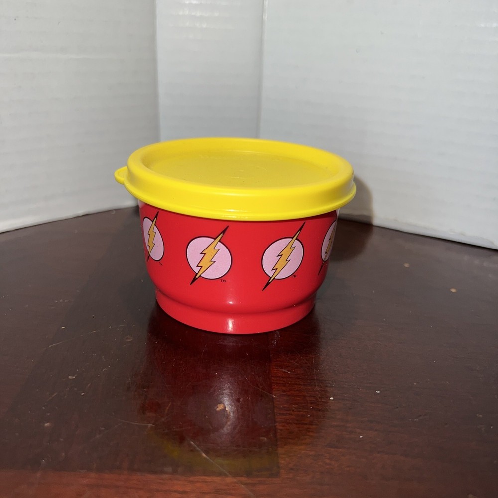Flash DC Comics Tupperware Snack Container Superhero Small Plastic 4 oz NEW