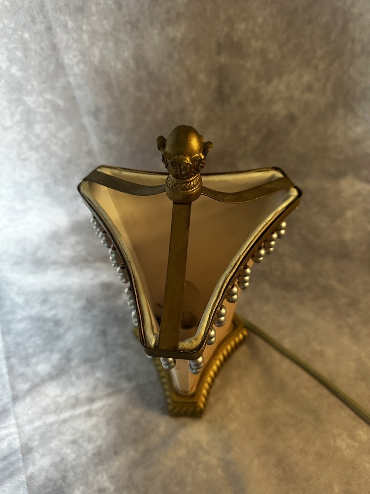 Vintage 12 Inch Triangle Accent Lamp.
