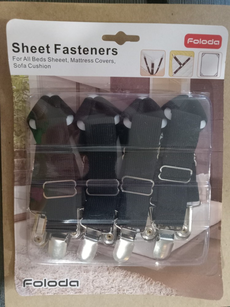 Foloda new in package 4 bed sheet fasteners