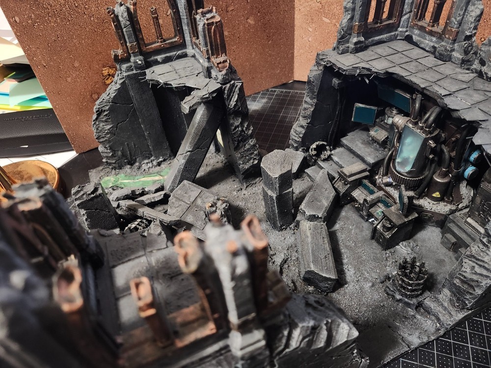 scratch built large ruin for wargaming