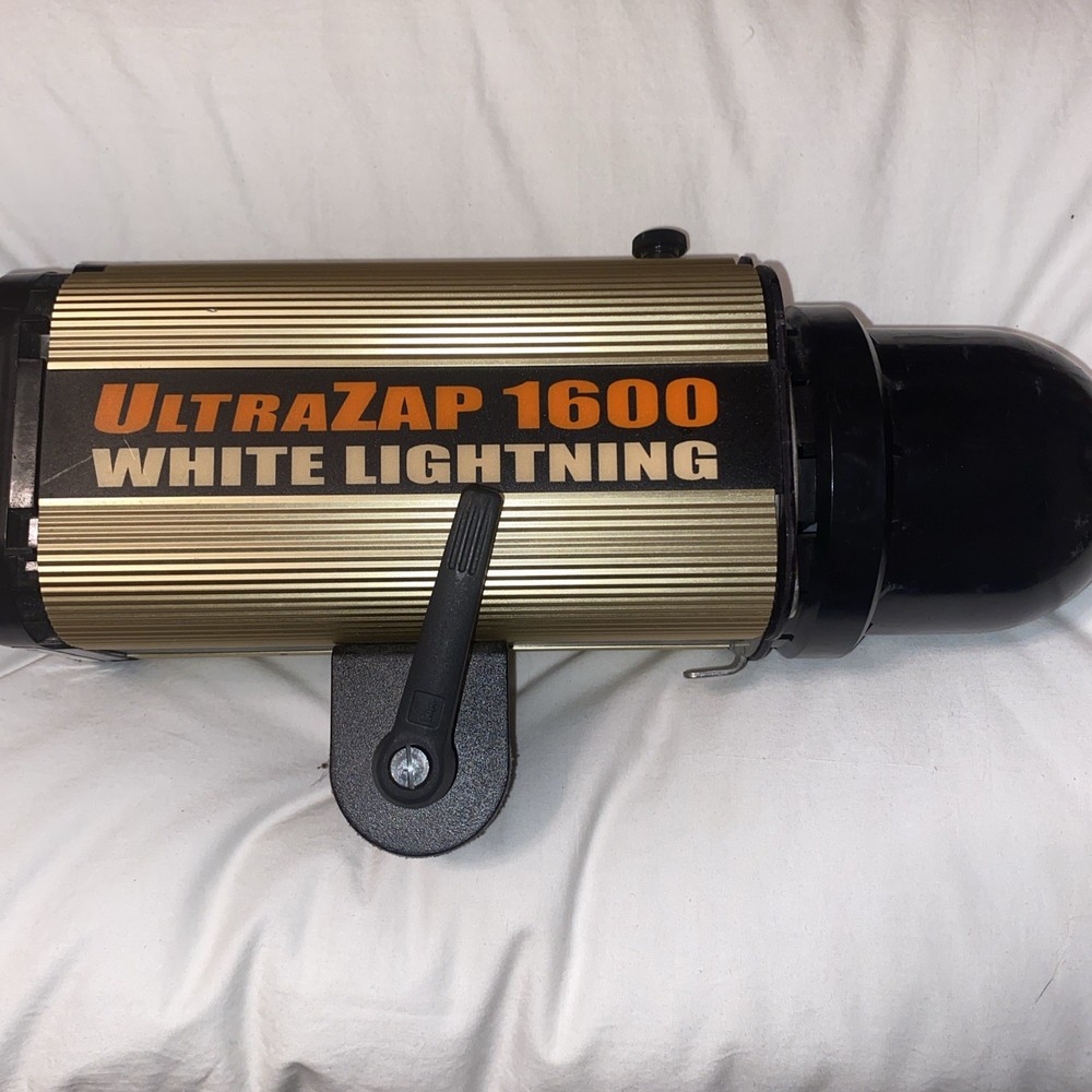 White Lightning UltraZap 1600Watt Powerful Electronic Flash Working (A)
