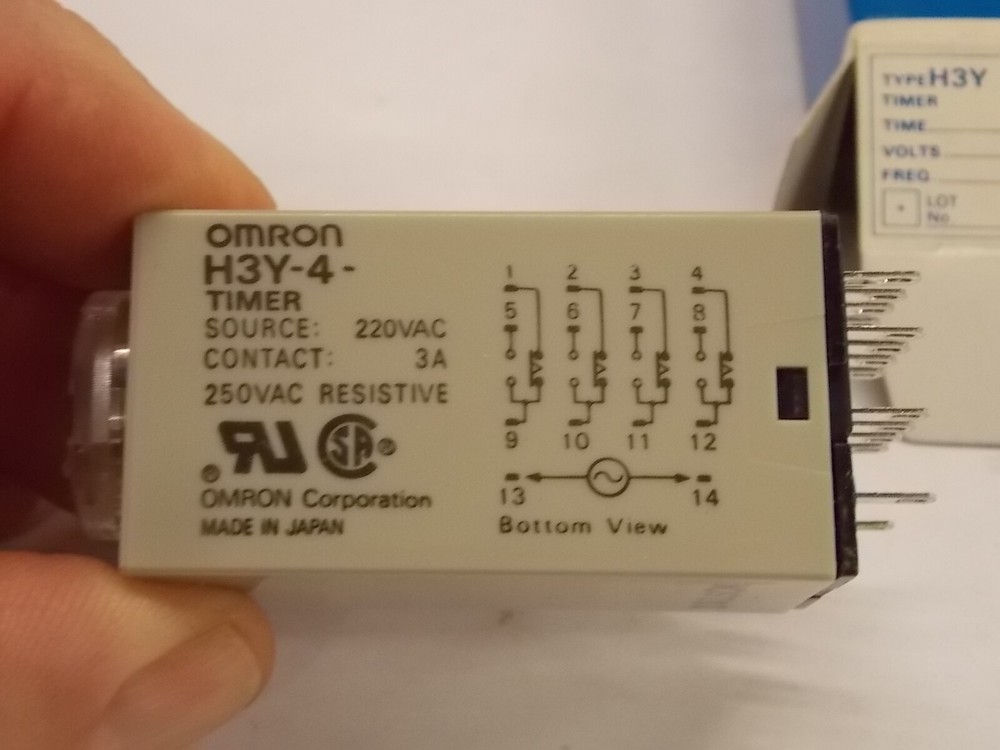 New Omron Solid State Miniature Timer H3Y-4 4PDT 0-30 sec 220vac K5