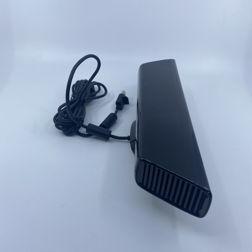 Microsoft Xbox 360 Kinect Sensor In Box w/ 6 Games Bundle