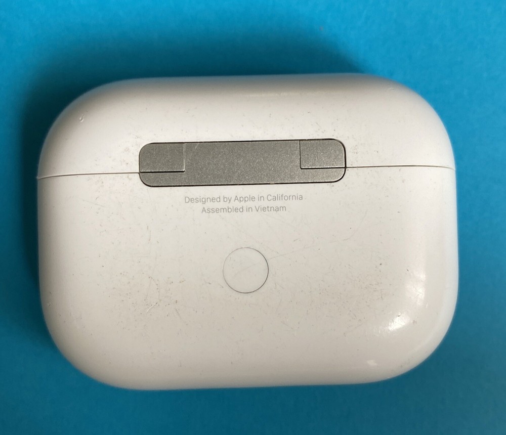 Apple Airpods Pro 1st Generation Wireless Charging Case Only Fair Condition