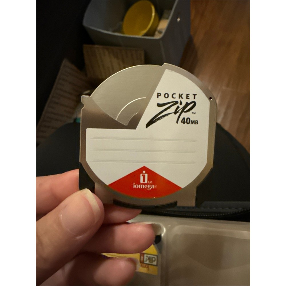 Iomega PocketZip Discs Qty 4 Plus Storage Case