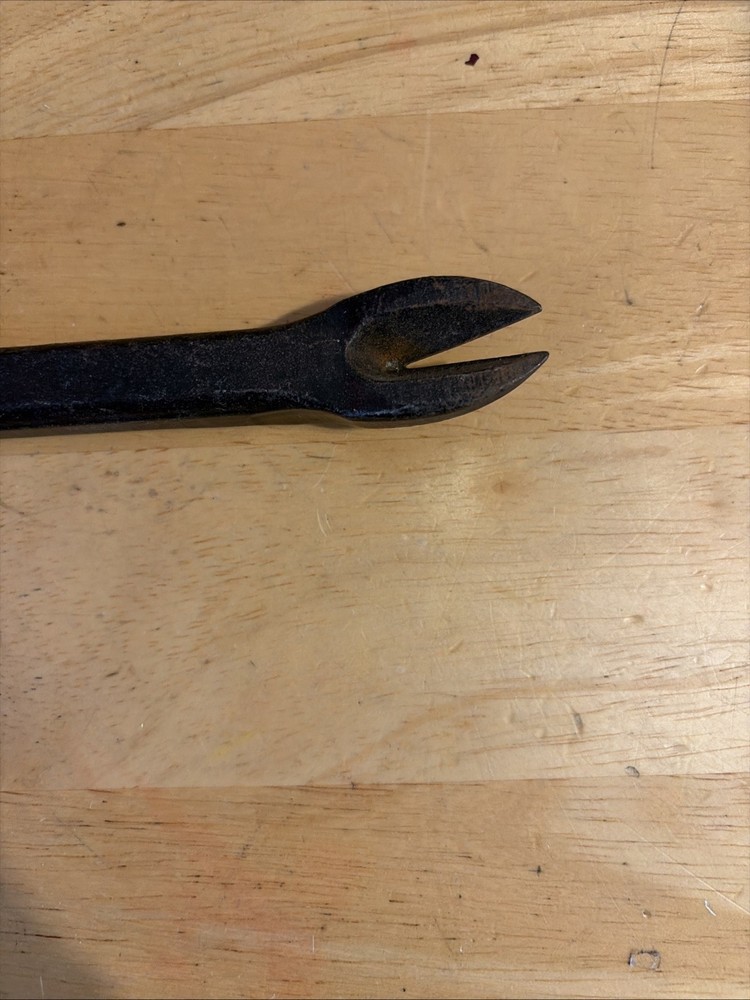 Vaughan Bear Claw Nail Puller 12 Inches