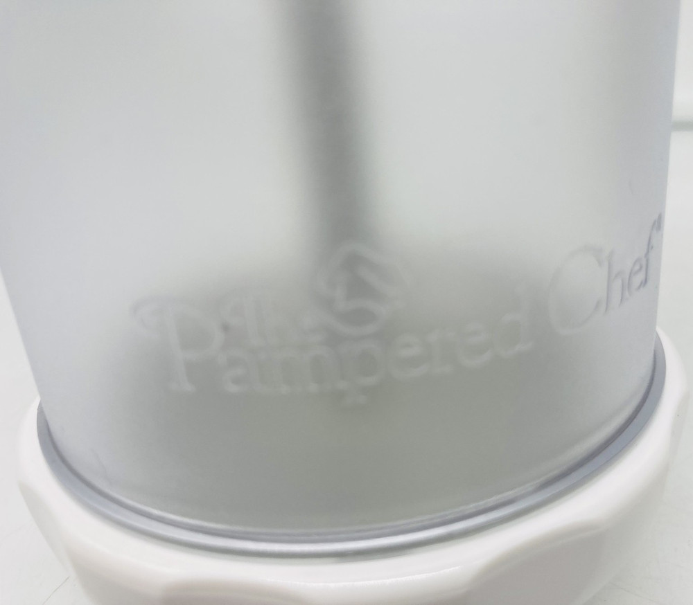 Pampered Chef 1526 Cookie Press White w/ Discs Cookie Maker