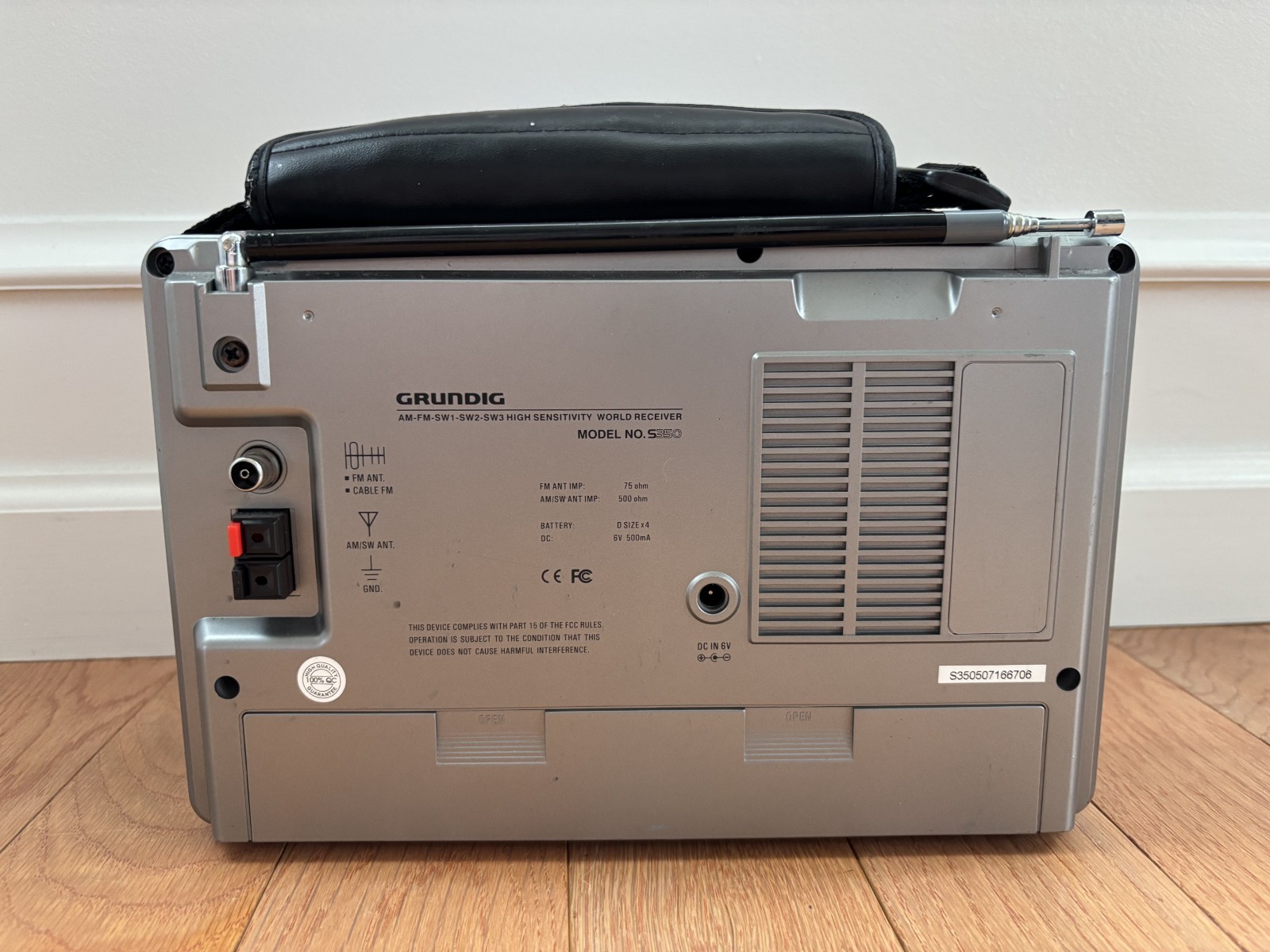 Grundig S350DL AM/FM SW1/SW2/SW3 High Sensitivity World Receiver No Glass