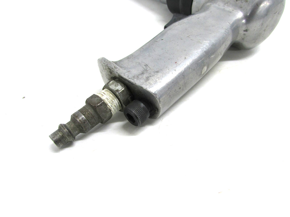 HEAVY DUTY AIR CHISEL / HAMMER w/ BIT