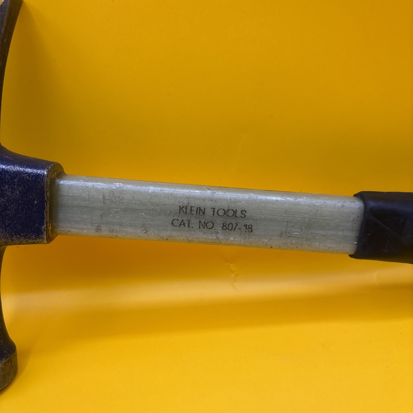 Klein Electrician's Straight-Claw Hammer Fiberglass 807-18
