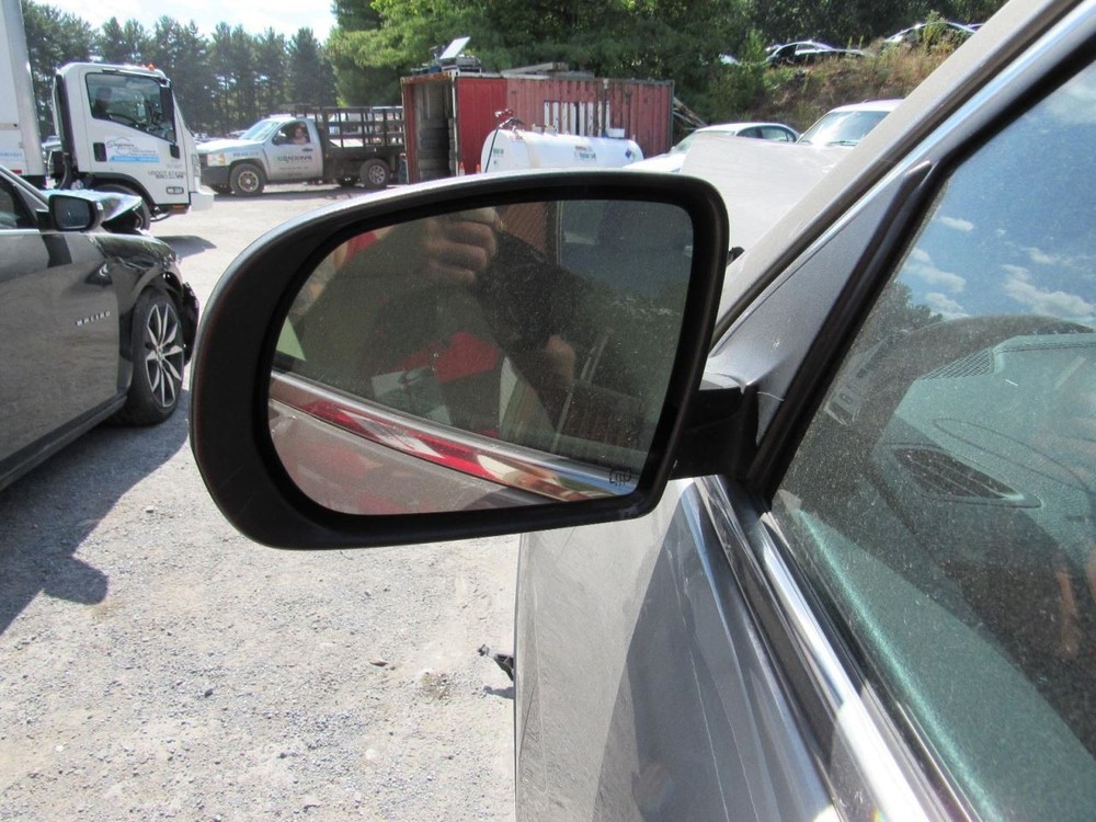 CHEROKEE 2016 Glove Box 1075980