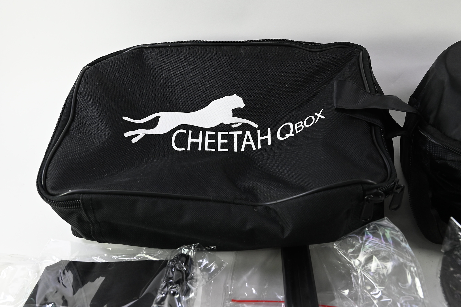Cheetah Stand QBox Softbox 21"x23" #G906