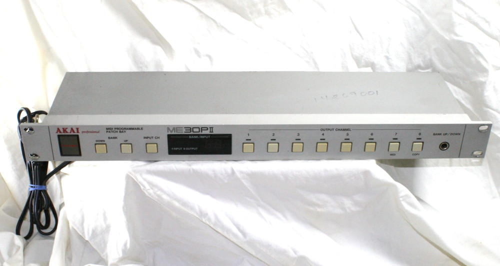 Akai ME30P II Midi Patch bay - Studio Rack Mount - Nice