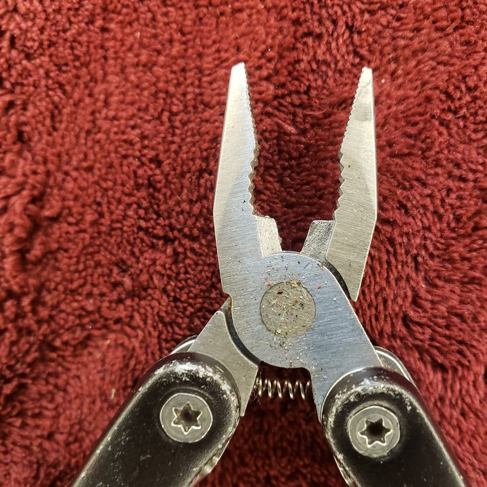 RYOBI Compact 14 in 1 Multi Tool Multitool green & black