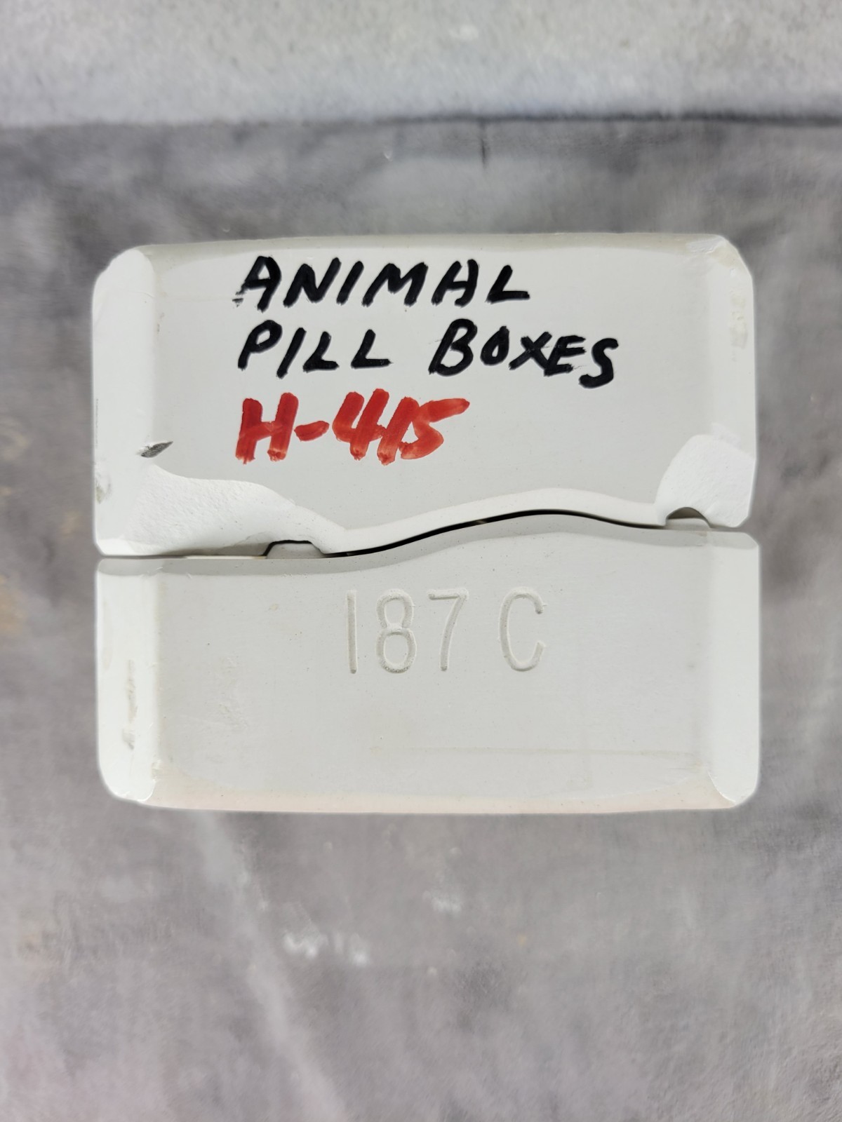 Vintage Ceramic Slip Casting Mold Of Animal Pill Boxes Duncan DM-187C