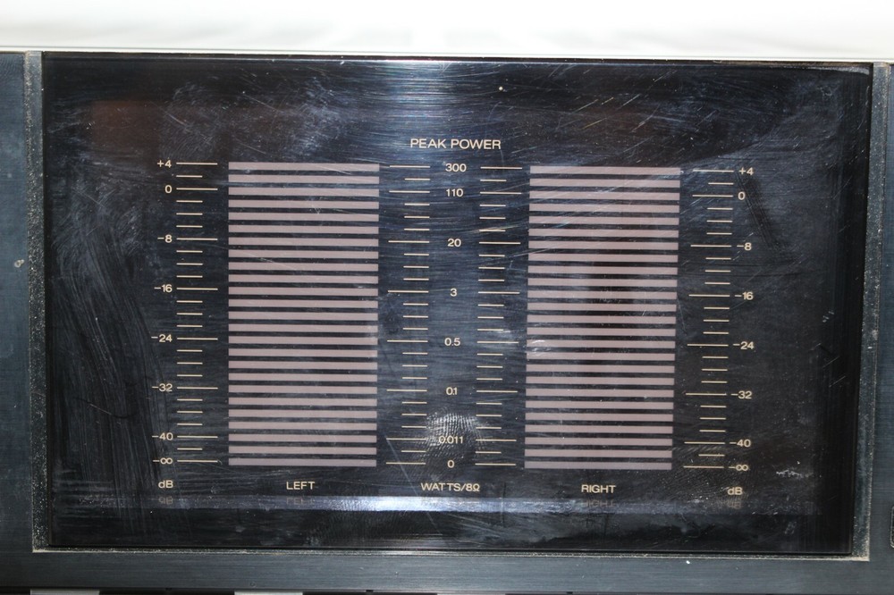 SANSUI AU-G77XII Integrated Stereo Amplifier- DISPLAY LEVEL SCREEN DONT WORK.