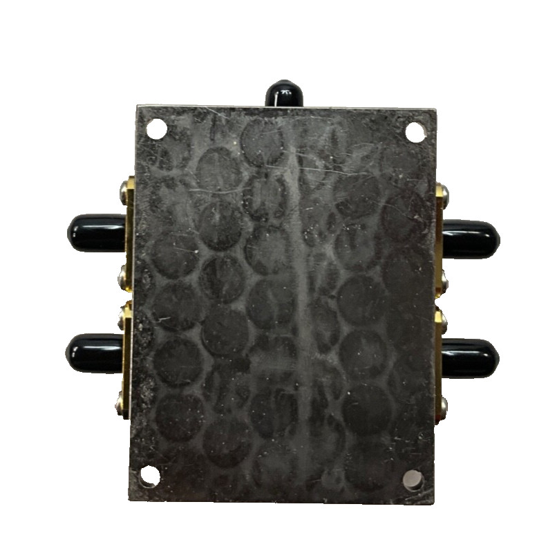 GPS Source 4-Way Splitter w/ Tiny Ports, S14-A00-SF