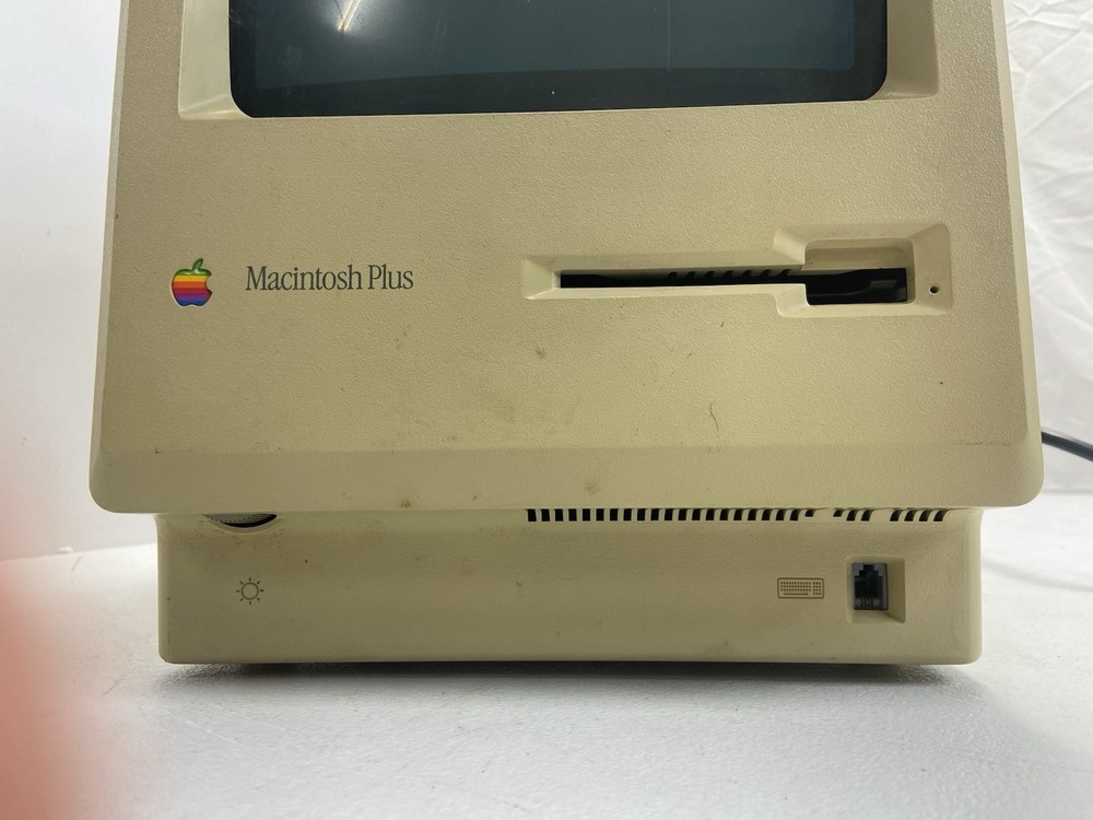 Apple Macintosh Plus 1MB Vintage Computer (PARTS ONLY)
