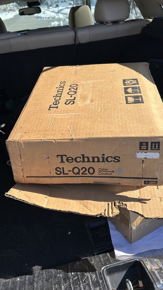 NIB Technics SL-Q20 Direct Drive Automatic Turntable