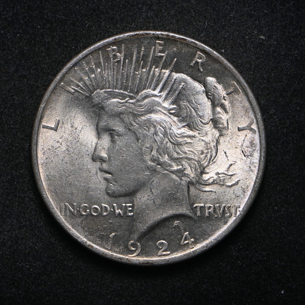 1924 Peace Silver Dollar BU+ (cn16327)