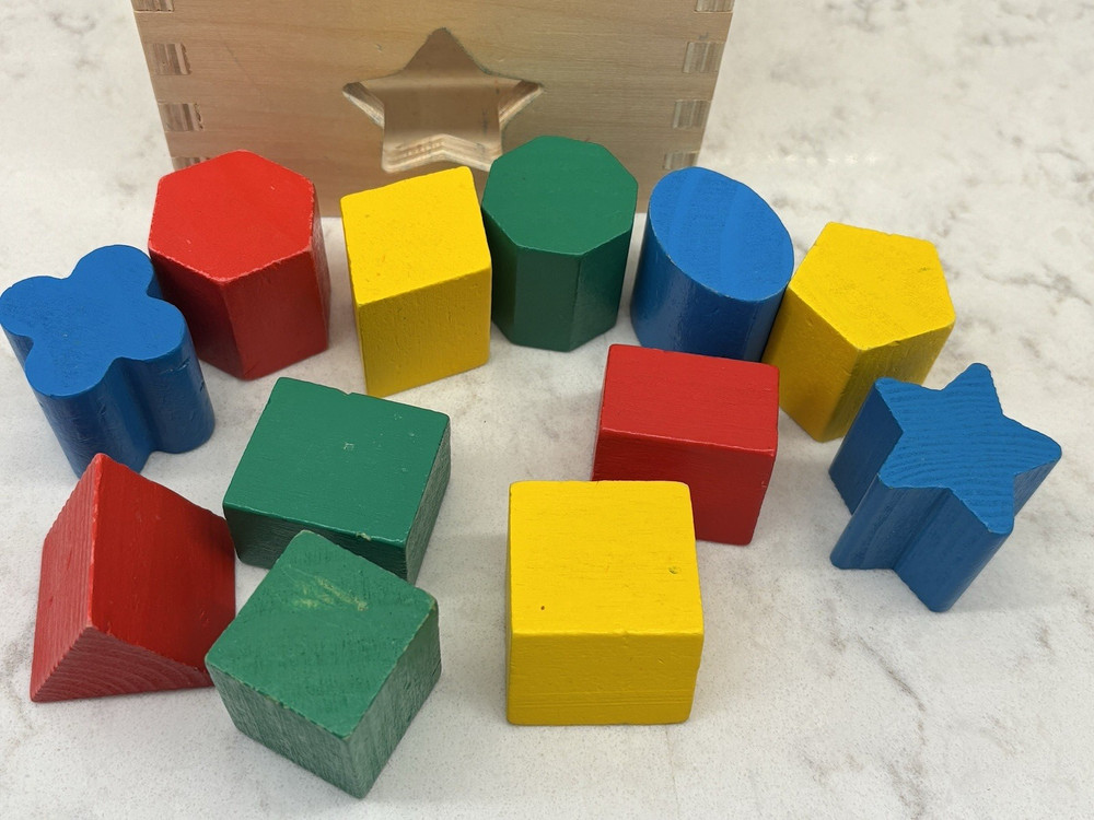 Shape Sorting Cube - Melissa & Doug COMPLETE WITH 12 BLOCKS