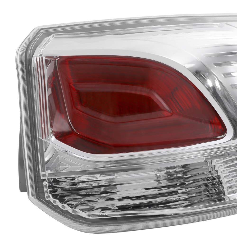 Halogen Tail Light Assembly for 2013-2015 Outlander Passenger Side 8330B108