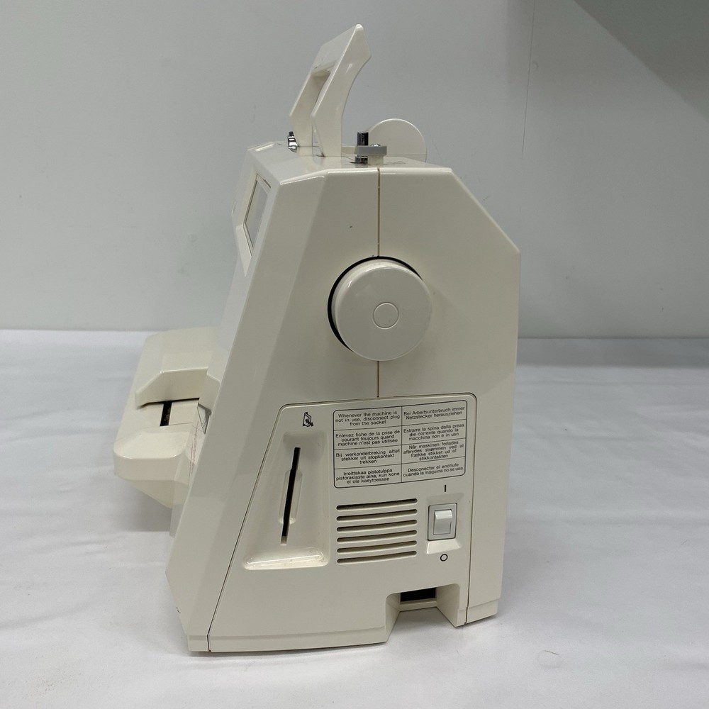 Bernina Deco 500 Embroidery Machine *POWERS ON/UNTESTED/SEE PICS*