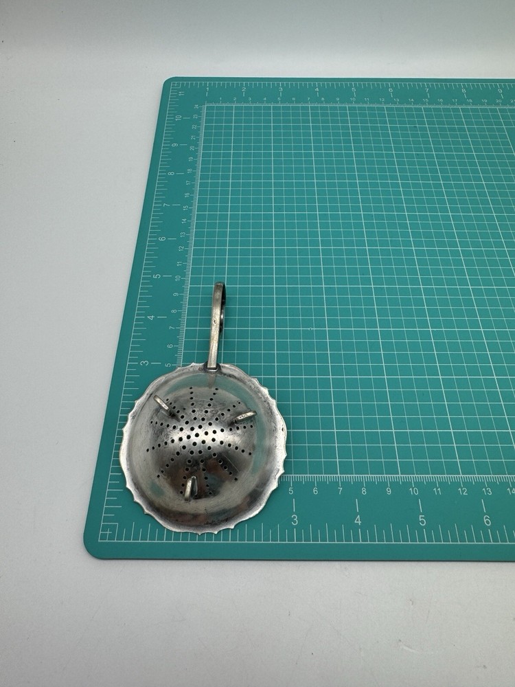 VINTAGE Tea Strainer Silverplate 3 Legged Handled ESTATE FIND