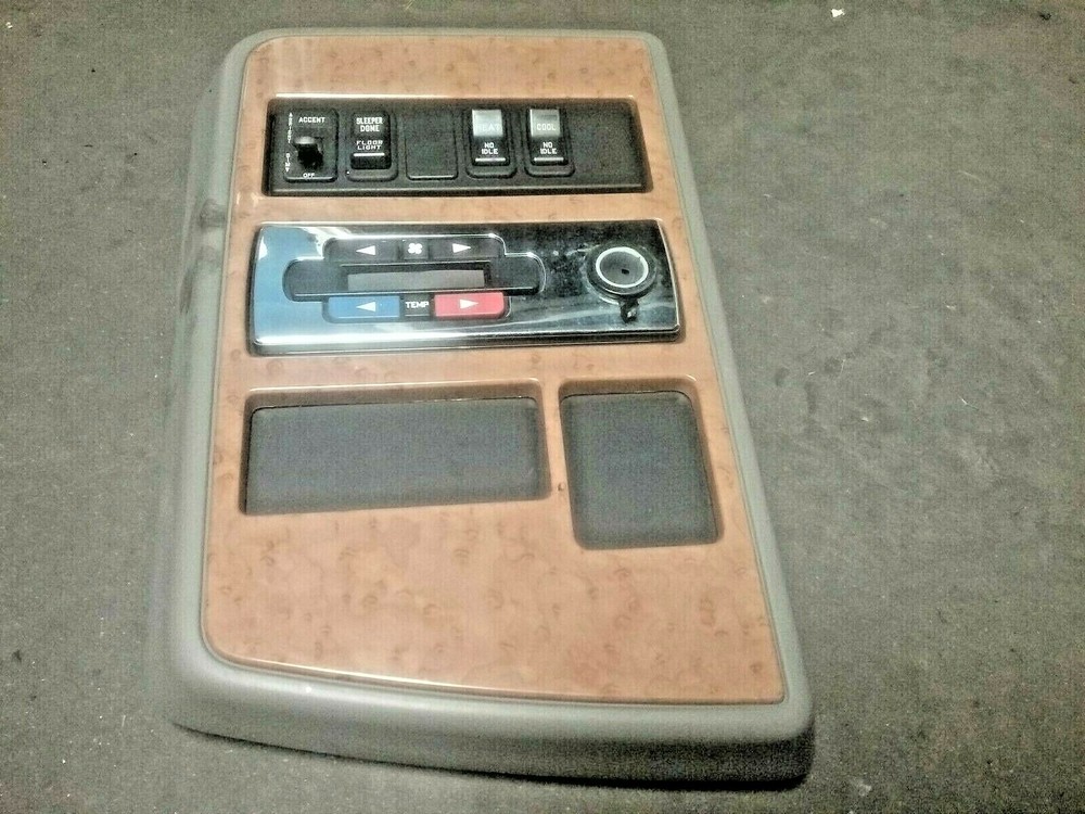 INTERNATIONAL  PROSTAR SLEEPER CONTROL  PANEL XS158480