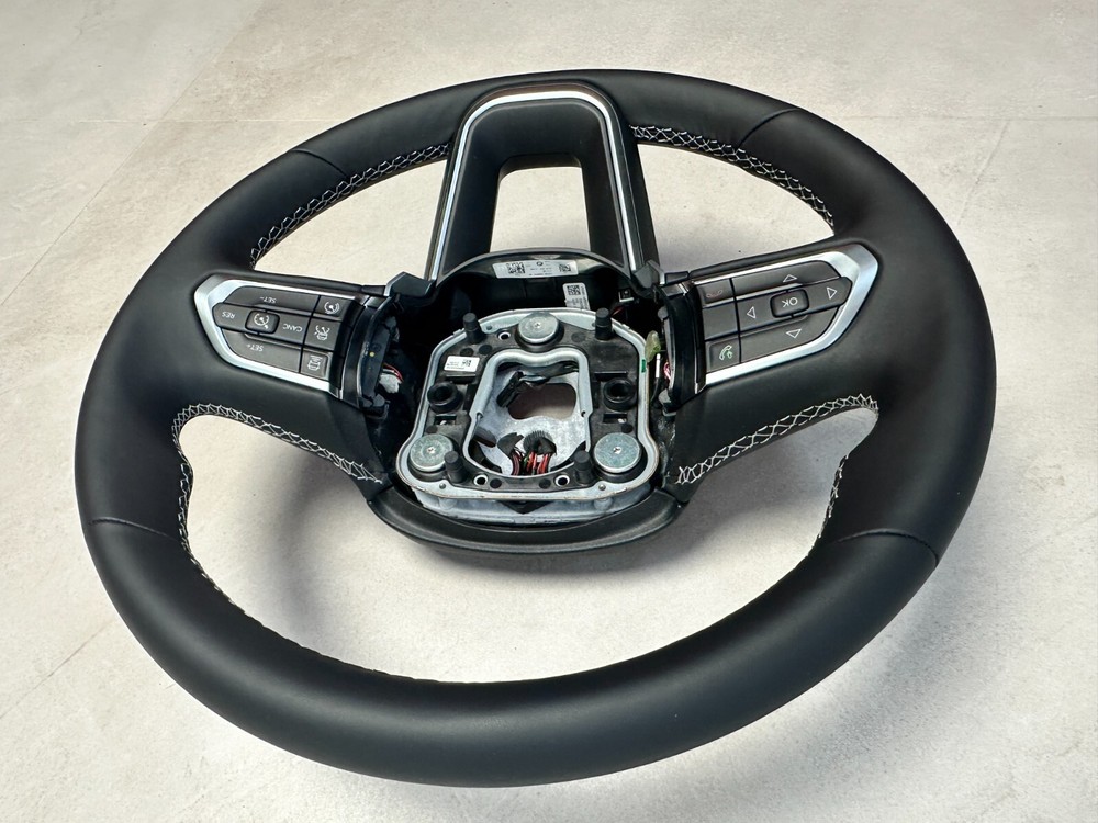 JEEP STEERING WHEEL LEATHER MULTI FUNCTION LEATHER STEERING WHEEL GENUINE NEW...