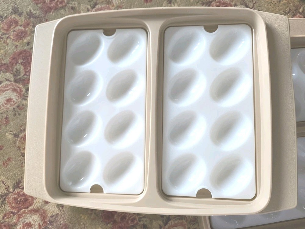 Tupperware Deviled Egg Keeper Taker 2 Trays