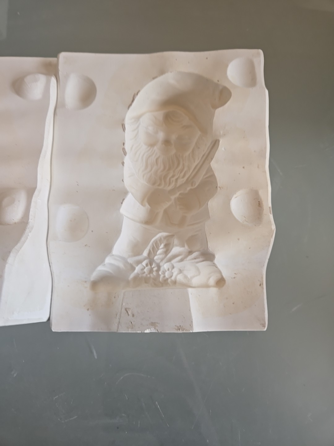 Alberta's Gnome A-37 Slip Mold