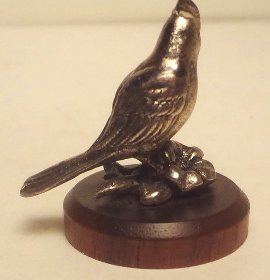 HTF 1985 KIRK STIEFF sterling silver CARDINAL bird MINI SERIES on WOOD PLATEAU