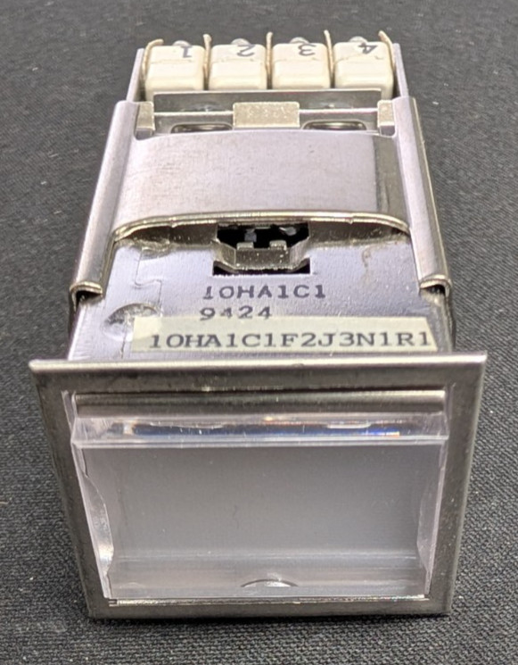 Master Specialties Twist-Lite 10HA1C1F2J3N1R1 White Indicator Light/Pushbutton