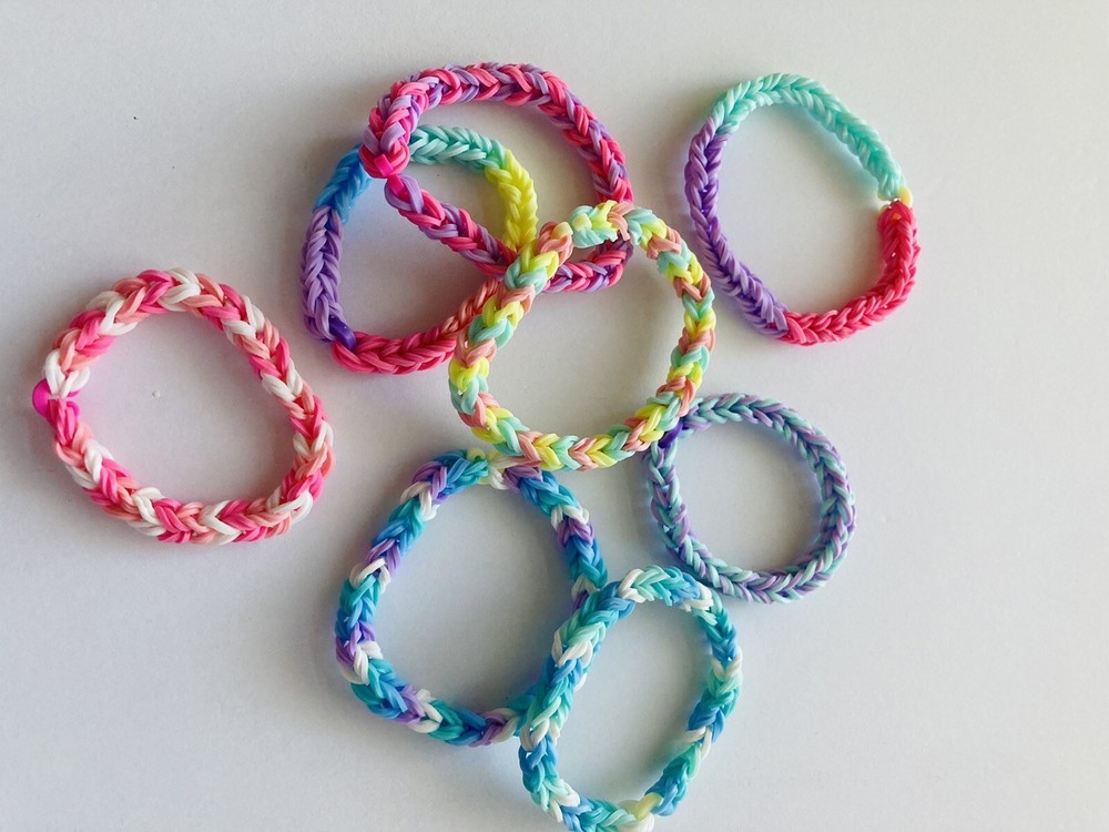 (2 PACK) Random Rainbow Loom Bracelet Nation Colors