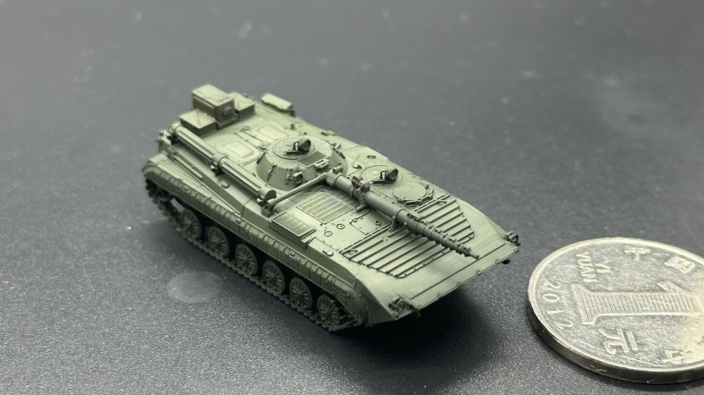 1/144 Bmp-1ksh Command Vehicle Finished Product Model