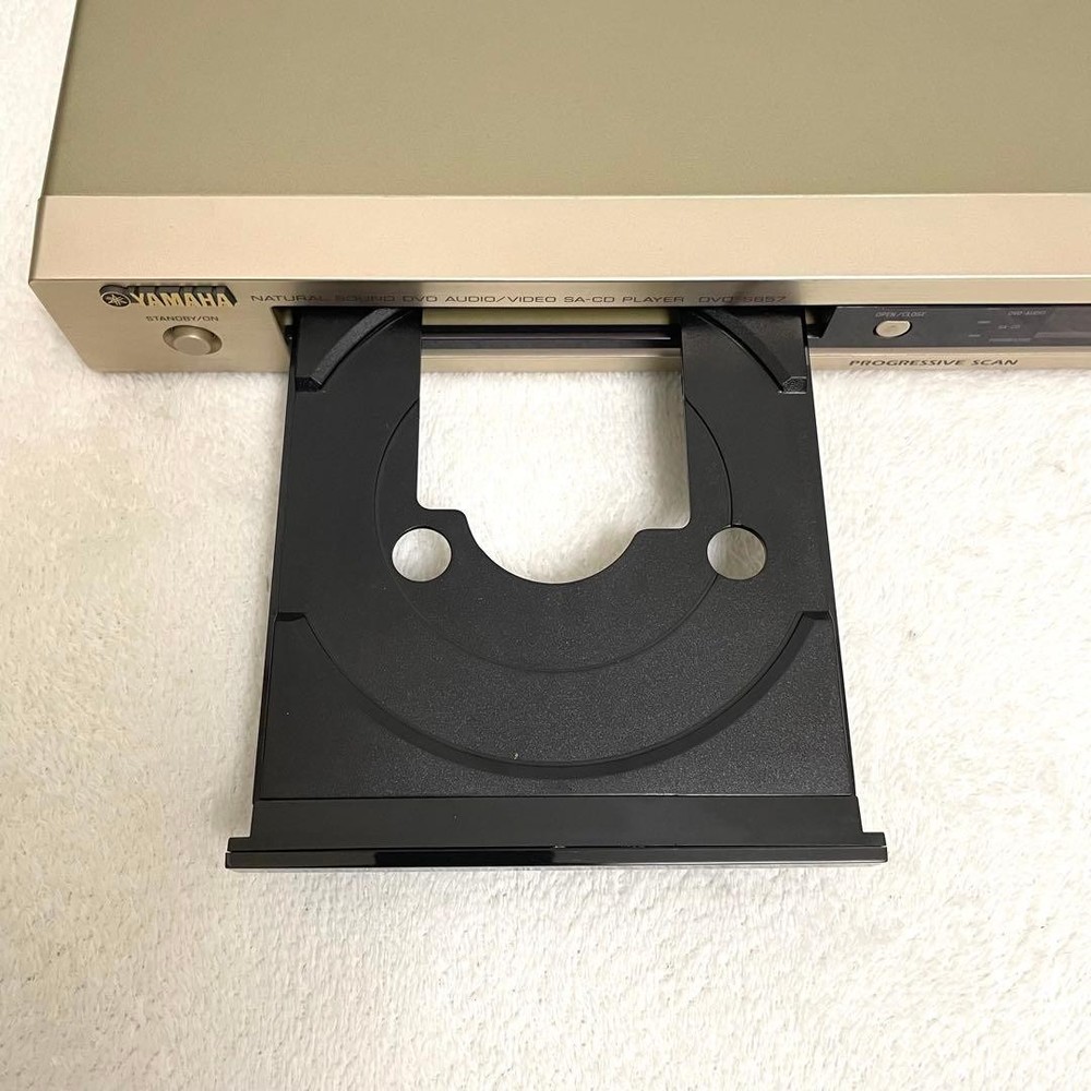 YAMAHA DVD-S657 Universal Player CD SACD DVD Remote Slim Tested FullyFunction
