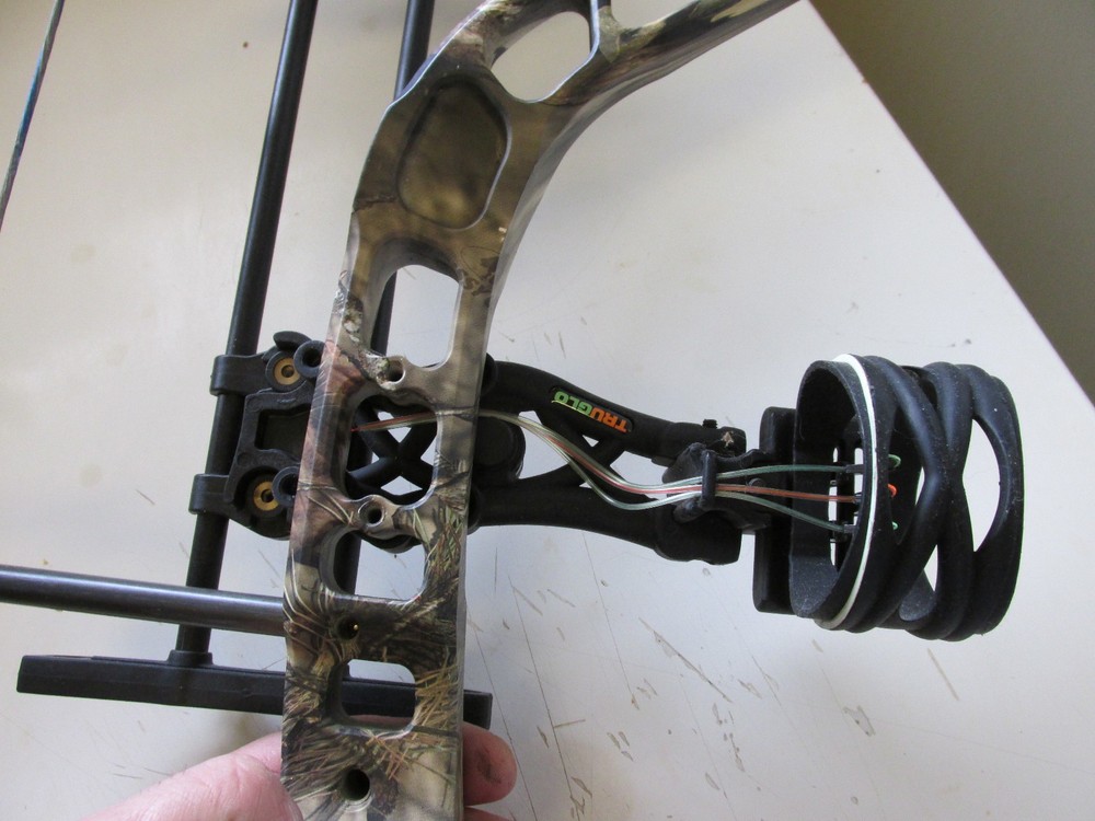 Diamond Infinite Edge Pro Compound Bow Left-Handed