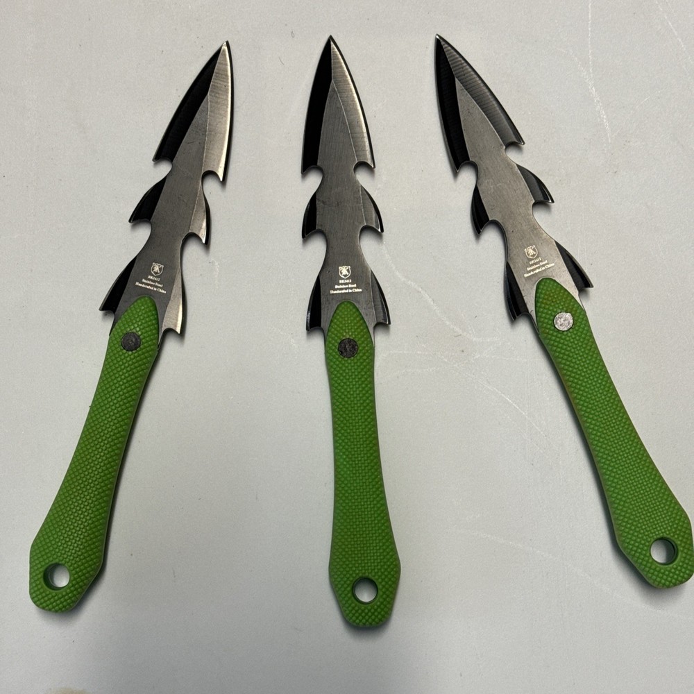 *3 PACK* Green Throwing Knives With Case