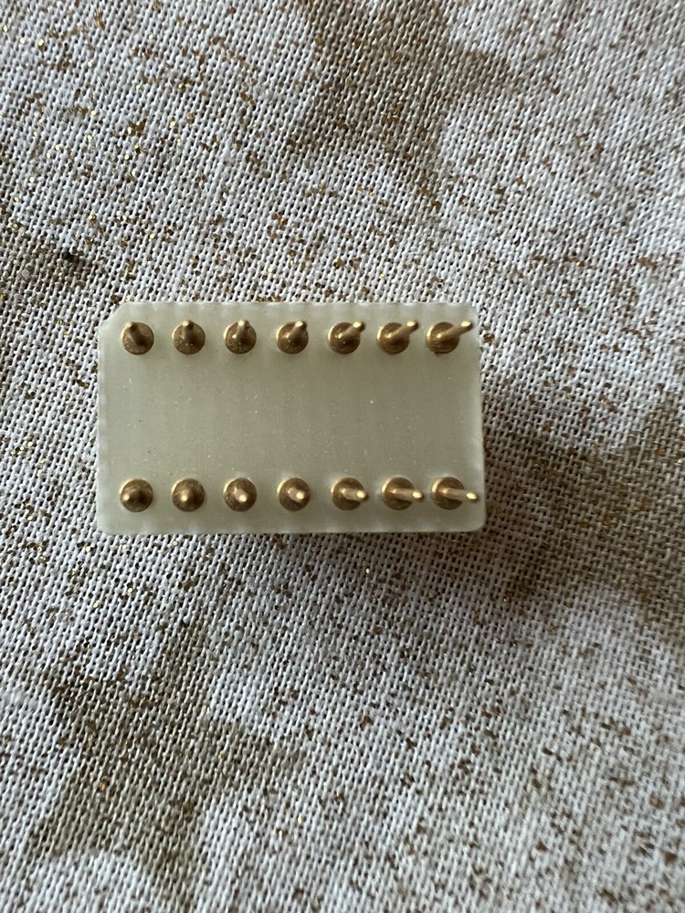 ** Quantity 15 ** 14 PIN DIP Header
