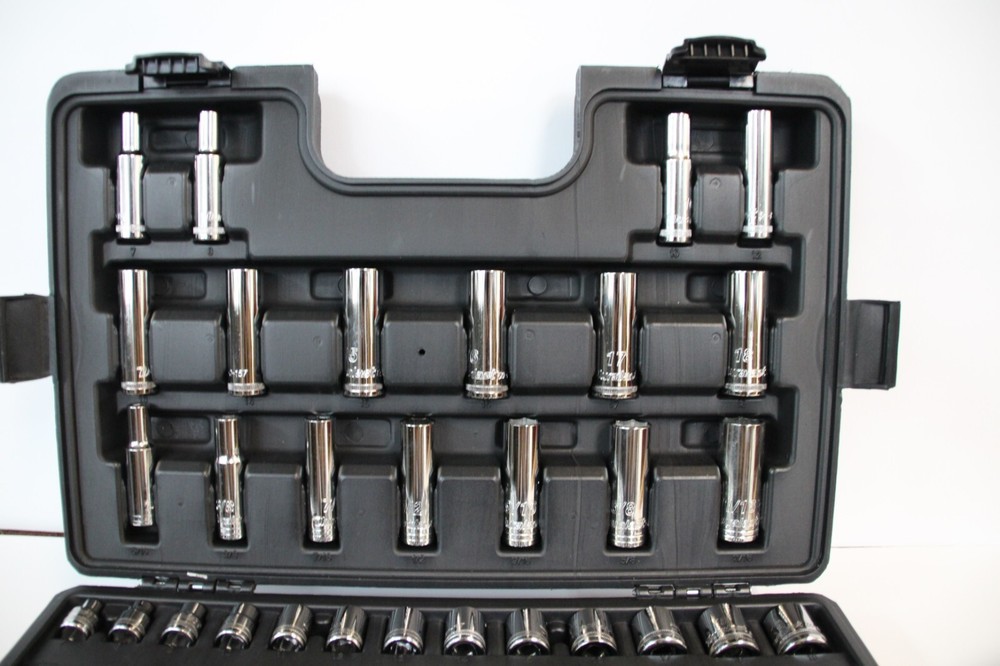 DURALAST 60 PIECE SAE & METRIC SOCKET KIT NIB